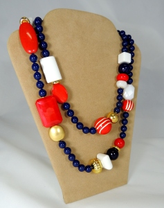 Collana forme fantasia - bianco/rosso/blu 