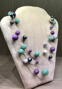 Collana palline sospese  101) Grigio/Verde marino/Viola